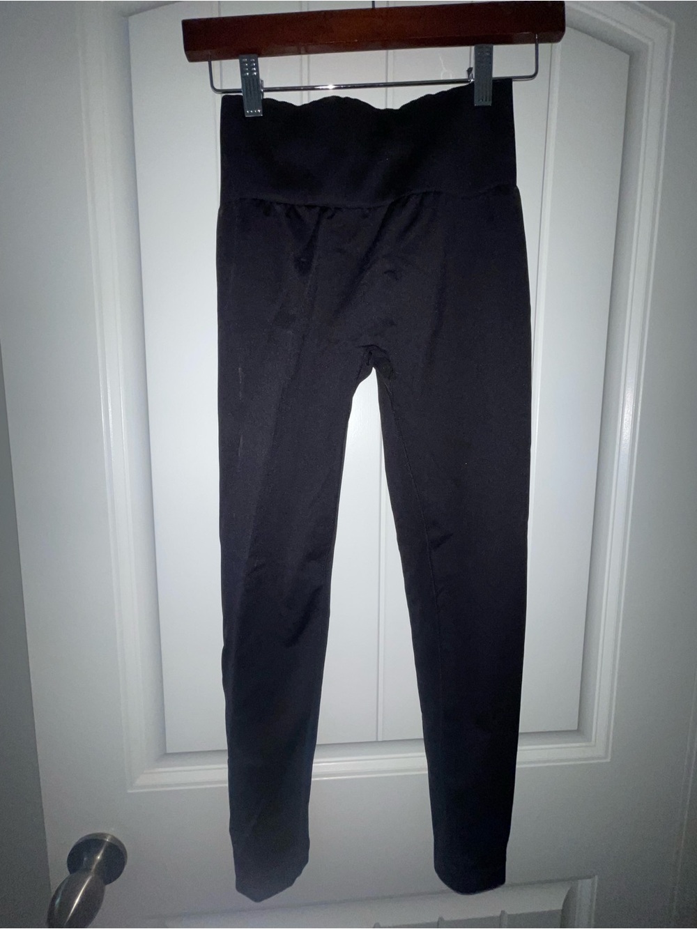 YikYak High-Waist Black Leggings